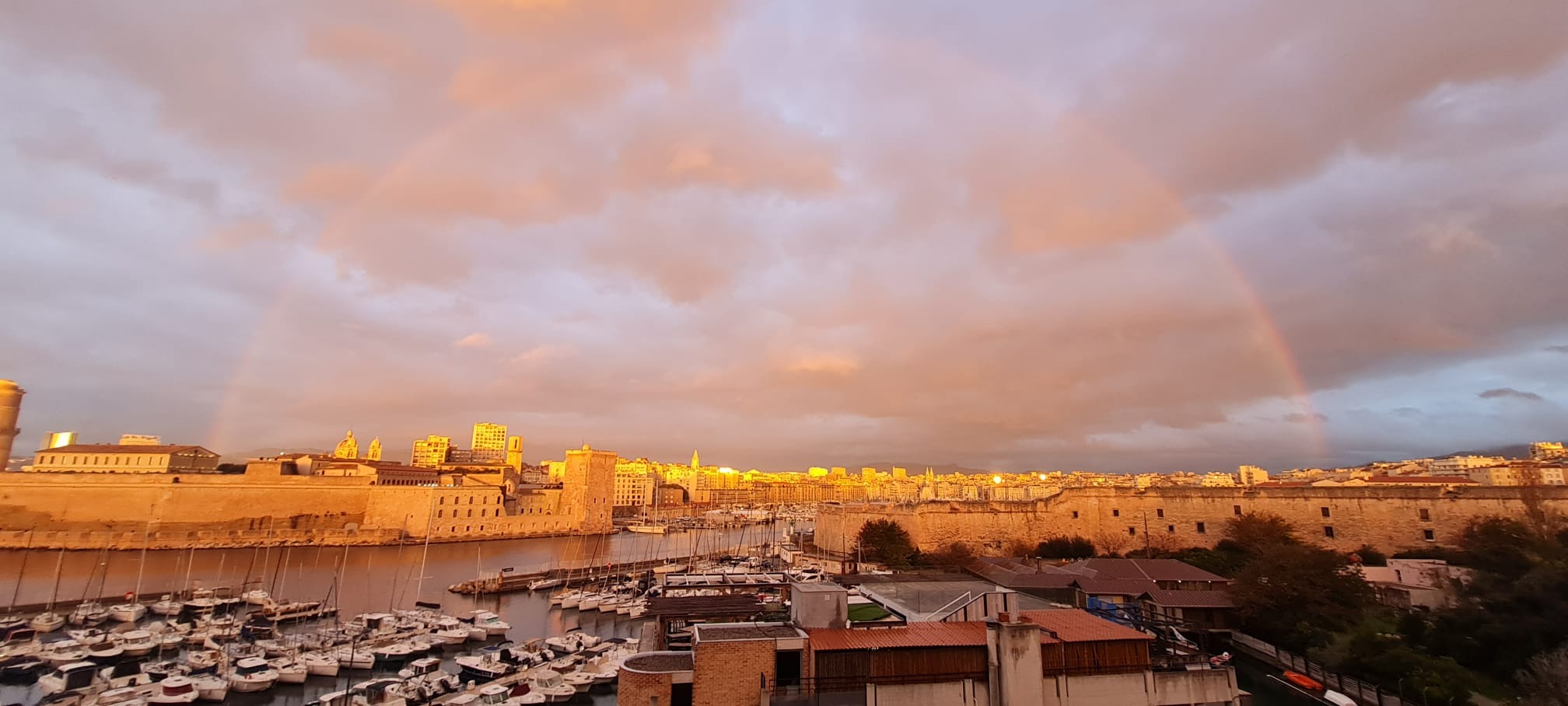 Plongez Dans La Magie Des F Tes Au C Ur Du Sofitel Marseille Vieux Port