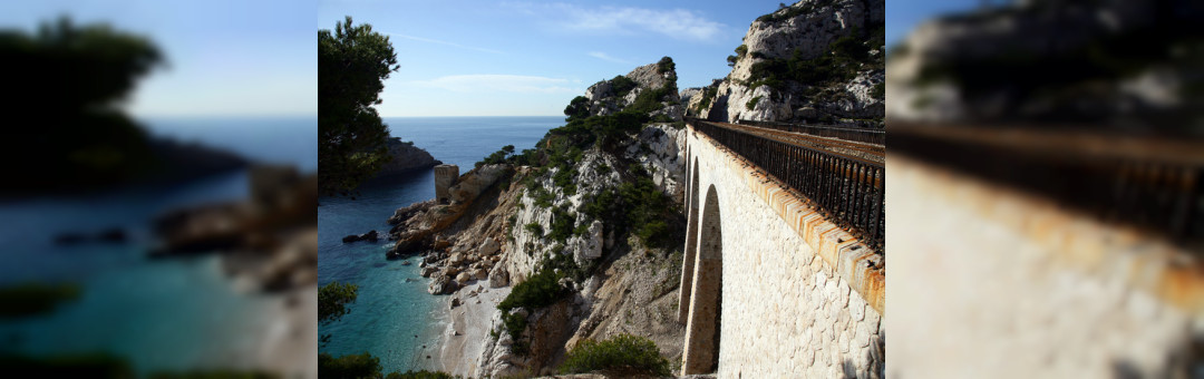 Embarquez à bord du train de la Côte Bleue, parcours panoramique au coeur des calanques, puis parti…