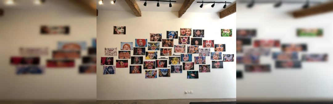 Artless Gallery & English Bookstore