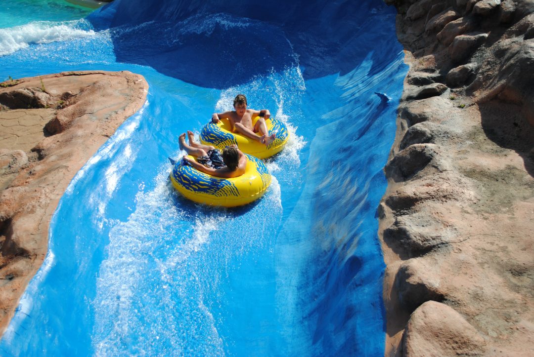 Un parc aquatique dans le vieux port de Marseille Tarpin bien