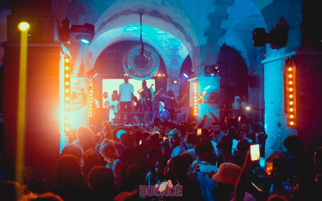 Bounce club