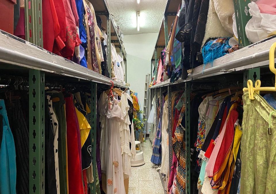 Grande vente de costumes !