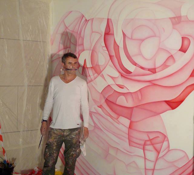 Fresque délicieusement sinueuse de l’artiste Guillaume Bottazzi à Marseille Prado