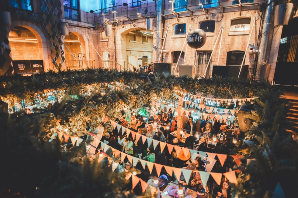 Soir&eacute;e La Place des Canailles