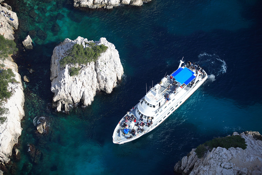LA GROUPIE DU PIANISTE EN MER