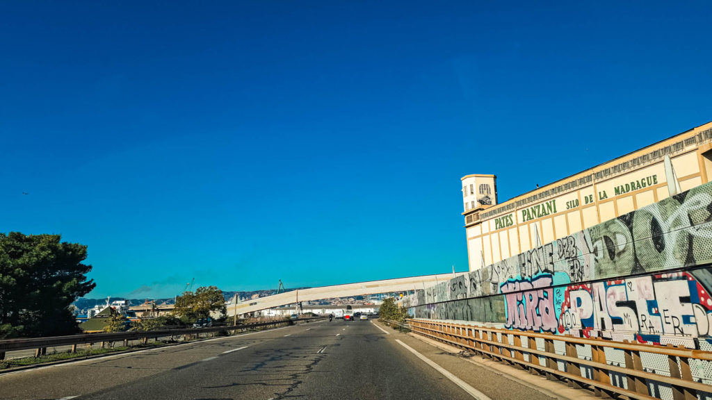 On a testé, classé et jugé les autoroutes de Marseille : l’A55 ou l’autoroute du plaisir !