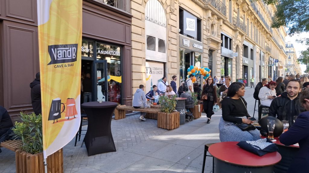 Le nouvel endroit Tarpin bien à Marseille : V & B République !