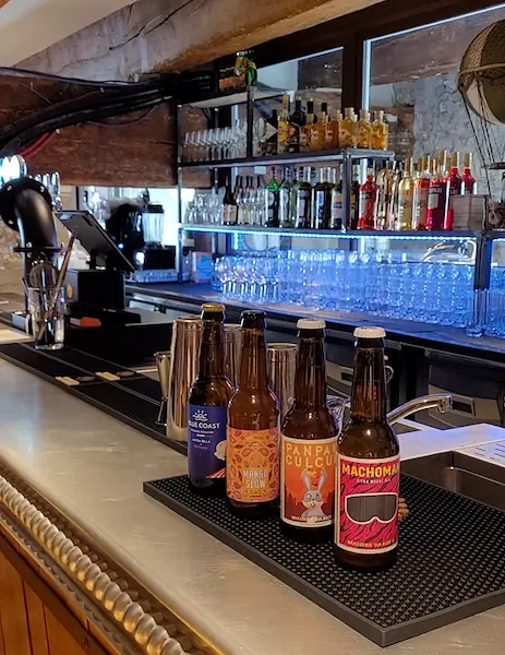 Le Bouge : taverne marseillaise aux Halles du Vieux-Port