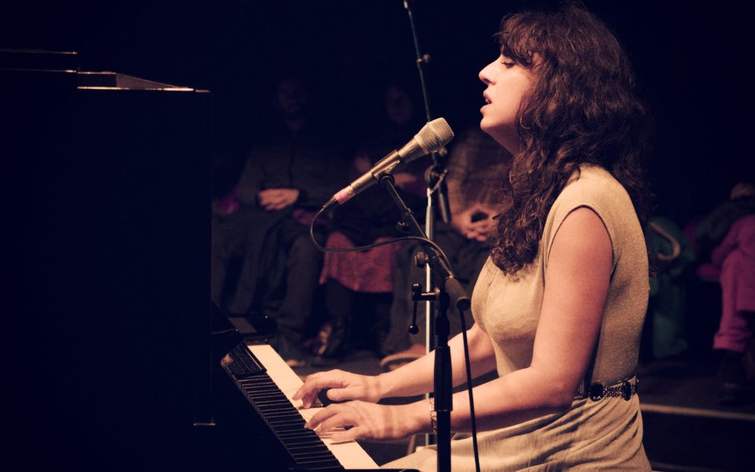 Kalliroi & Jonas, deux voix de la Folk du Monde