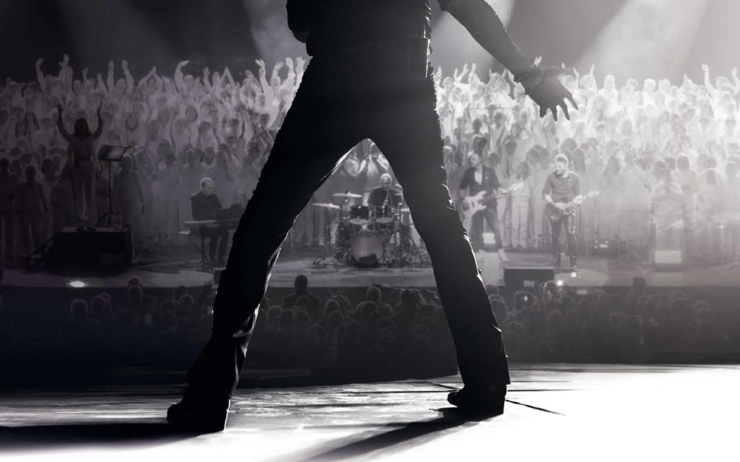 TOUJOURS VIVANT – 500 CHORISTESCHANTENT AVEC JOHNNY HALLYDAY