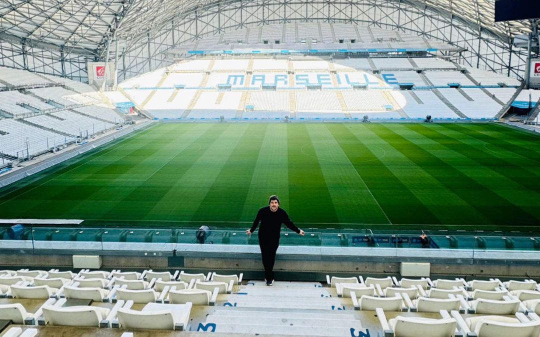 La Corse en grand à Marseille : Corsu Mezu Mezu enflamme le Vélodrome